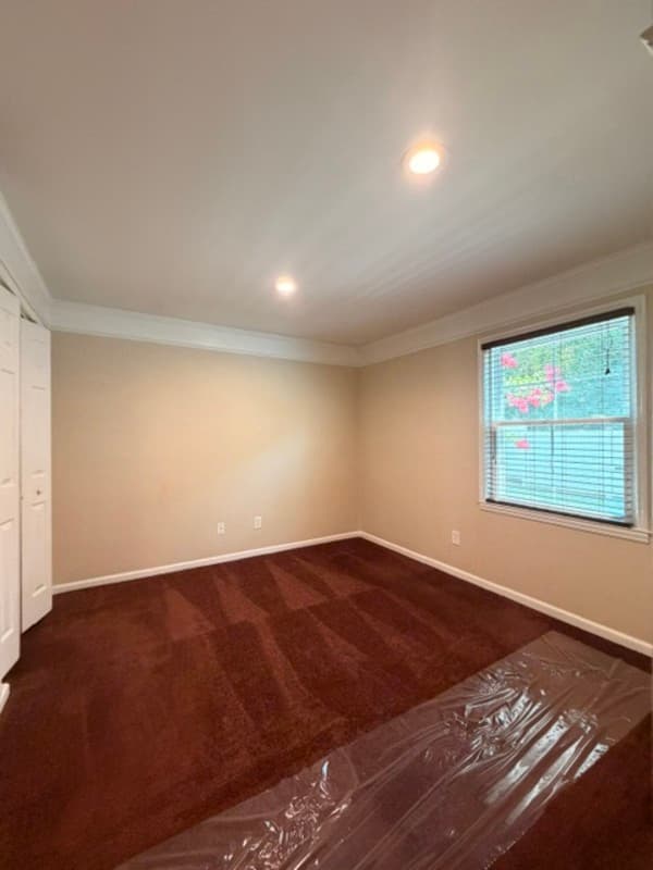 Columbia Condo: 801 Eastmont Drive #102
