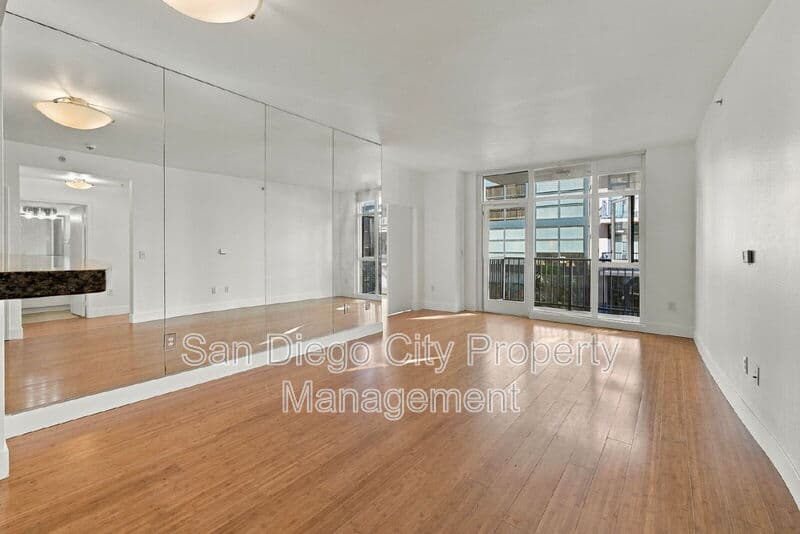 San Diego House: 530 K Street