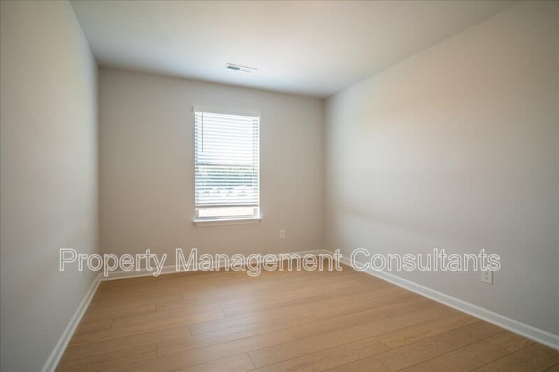 Athens House: 22857 Dashwood Ln