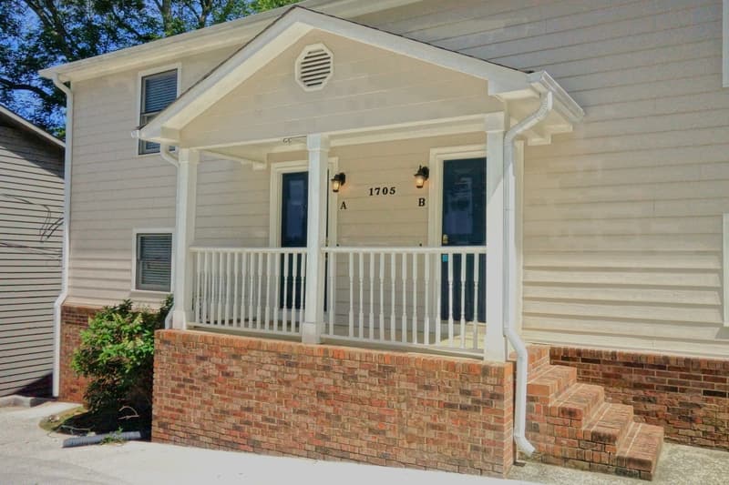Huntsville House: 1705 Toll Gate Road SE