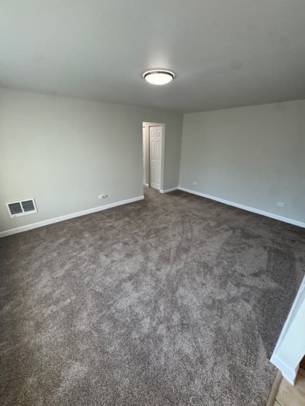 Calumet City Condo: 519 Madison Avenue - 3C
