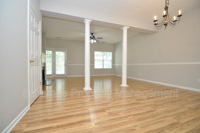 Raleigh House: 10945 Pendragon Pl