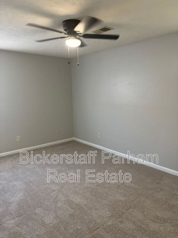Columbus House: 4925 Foxfire Drive