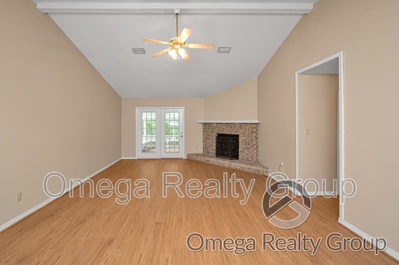 Mobile House: 4267 Springview Dr