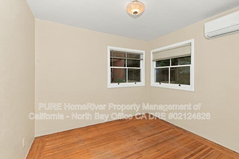 Mill Valley Condo: 10 & 12 Una Way