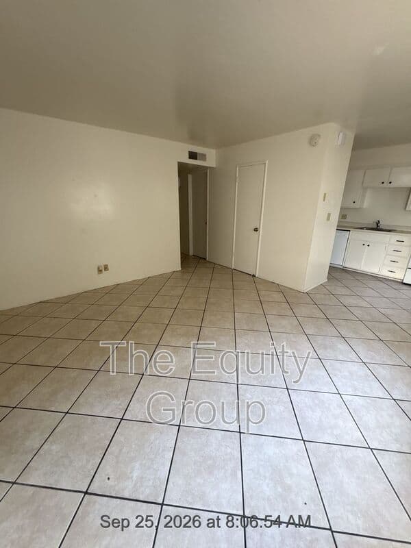 Exeter Condo: 310 North Orange Ave