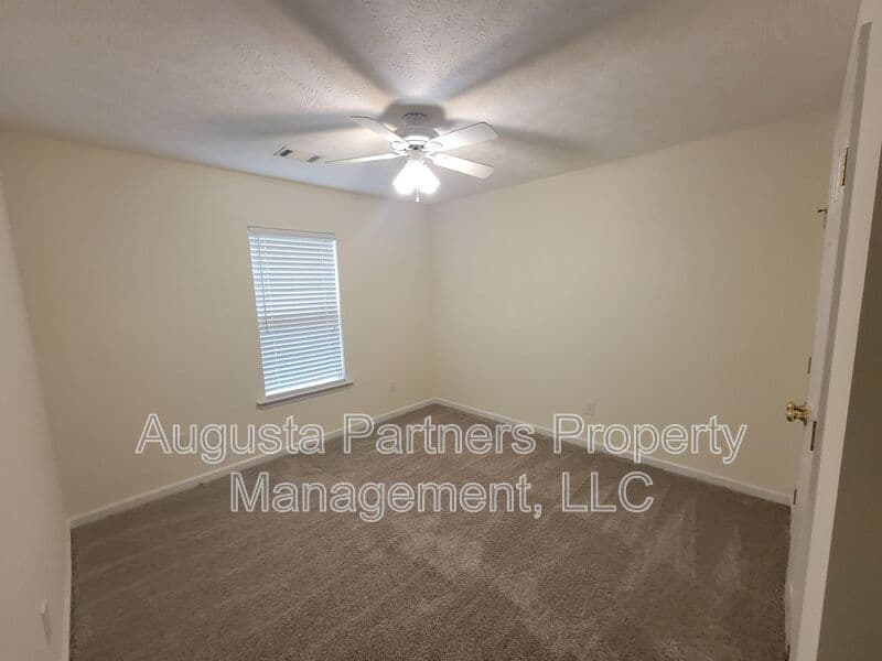 Evans House: 481 Connemara Trl