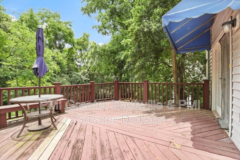 Nashville House: 524 Fairhaven Court