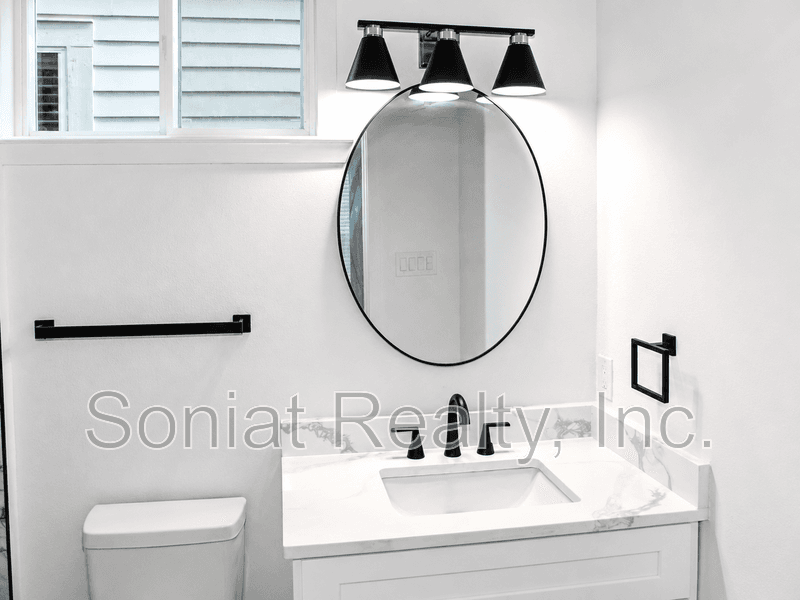 New Orleans Condo: 2023 First St.