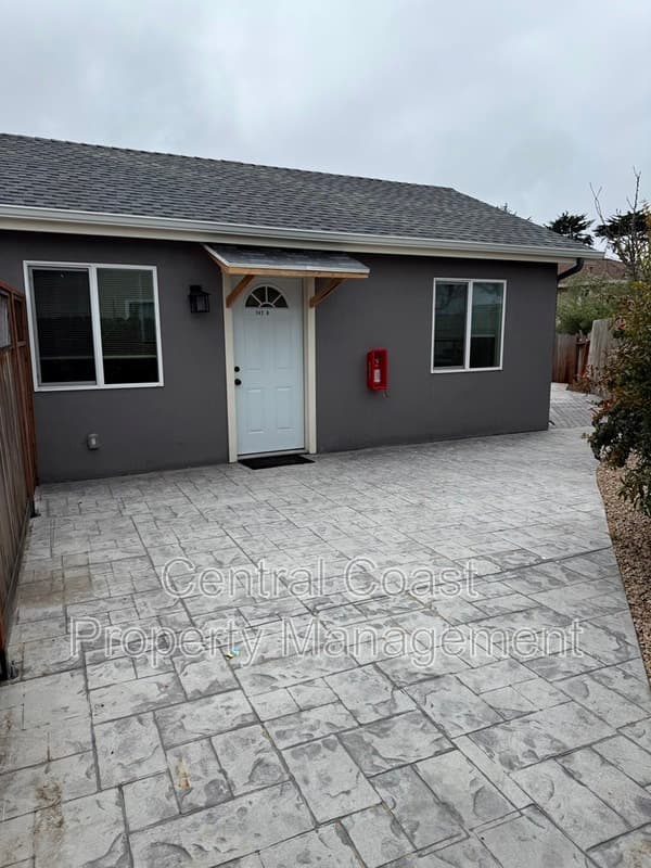 Marina House: 142 Peppertree Place