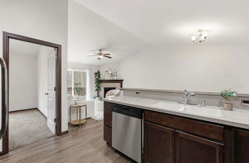 Tiffin Townhome: 461 RJ Dr