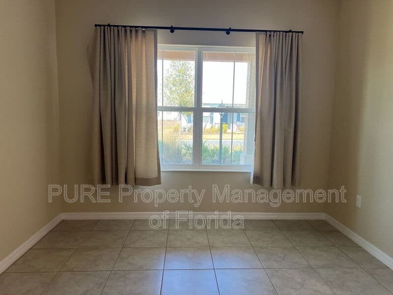 Ocala House: 10376 SW 99th Street