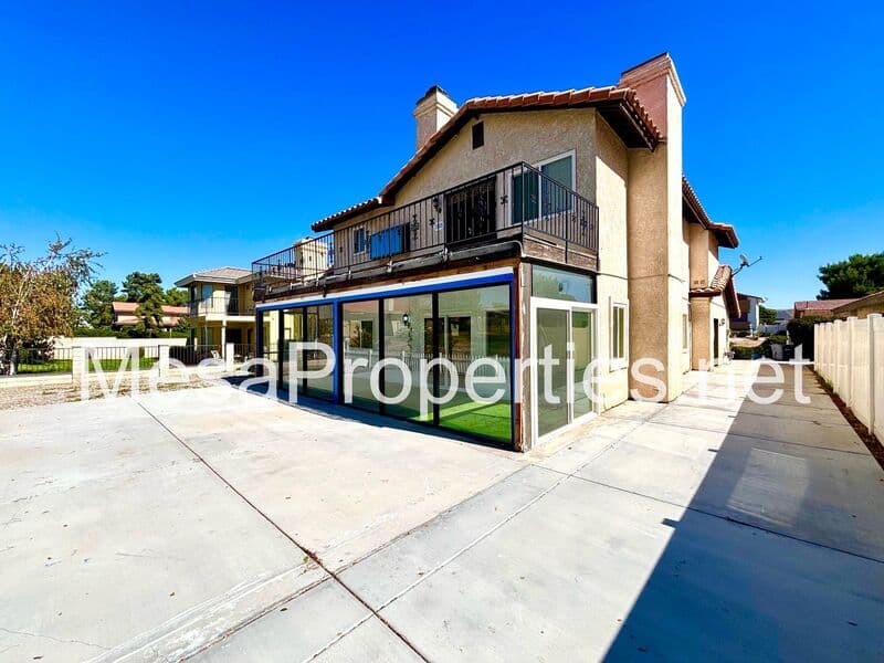 Victorville House: 12820 Santa Anita Trail