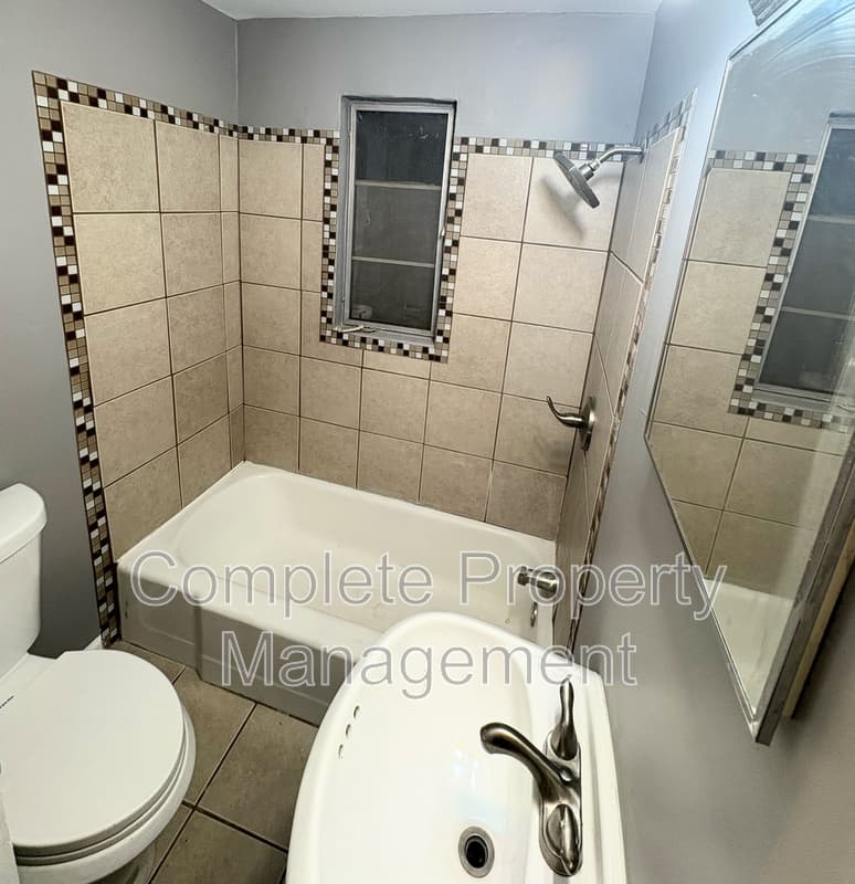 Birmingham House: 3533 Jefferson Avenue Southwest