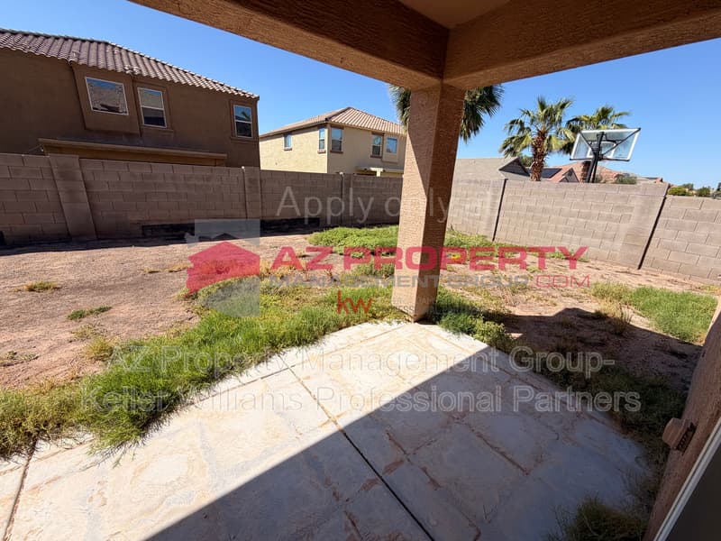 Buckeye House: 24733 W Vista Norte St