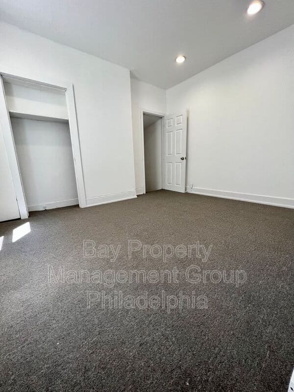 Philadelphia House: 412 N 32nd St