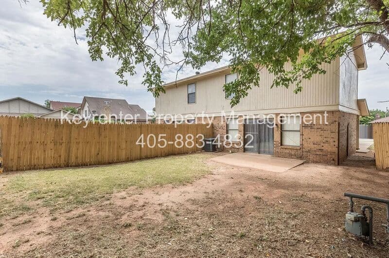Oklahoma City Condo: 9016 - 9020 N Rockwell Dr