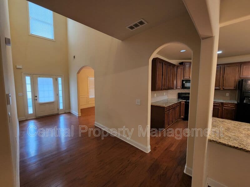 Simpsonville House: 265 Meadow Blossom Way