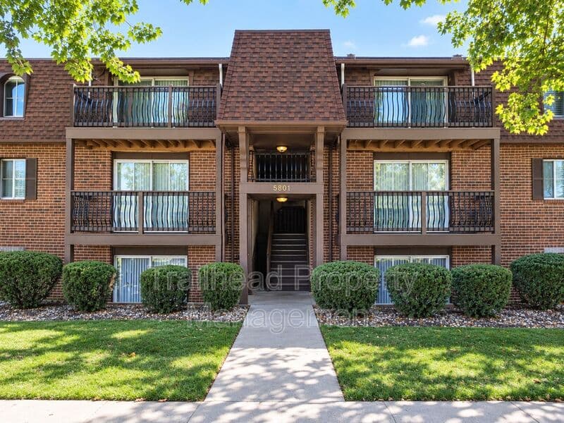 Mission House: 5801 Woodson St