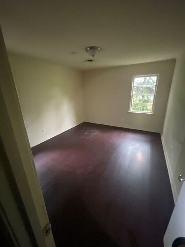 Jackson House: 925 Oleander Avenue- NEW