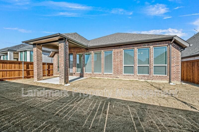 Mansfield House: 1822 Buckeye Lane