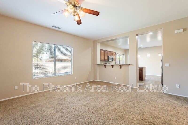 Maricopa House: 44626 W Yucca Ln