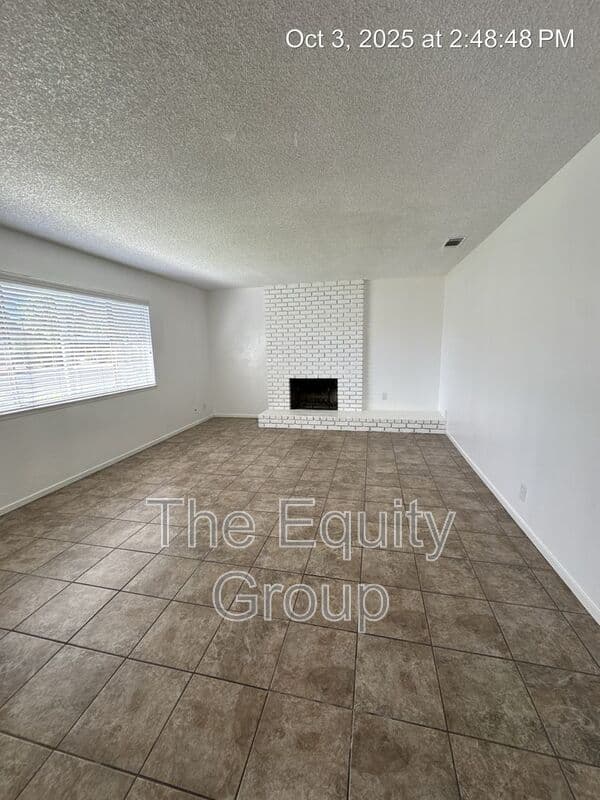 Visalia House: 2724 South Sallee Ct