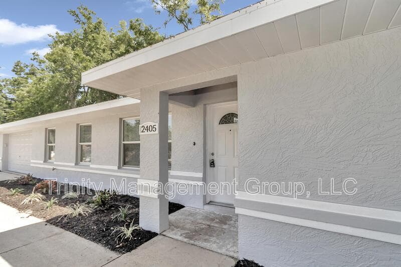 Ocala House: 2405 Southeast 46th Court
