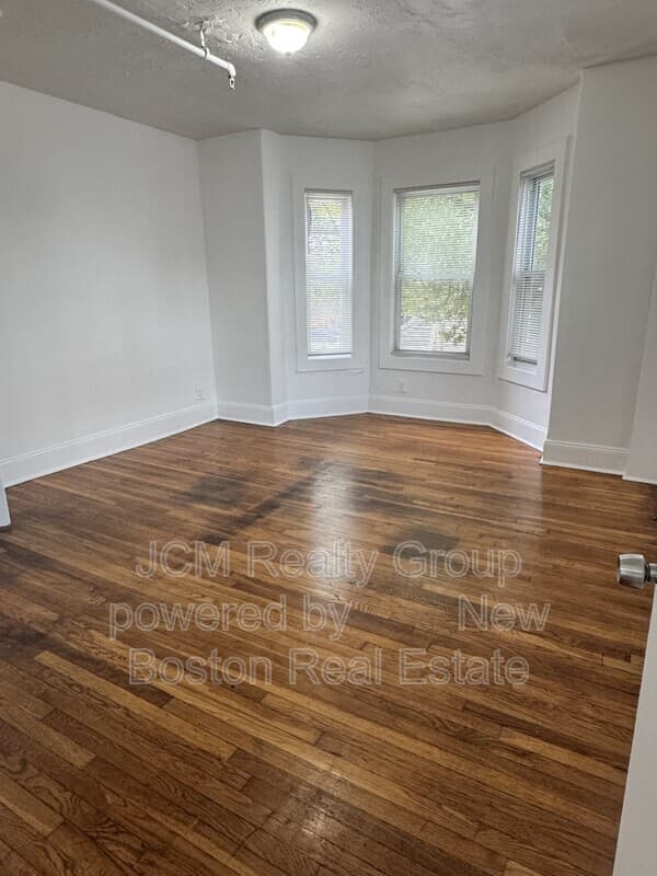 Lynn Condo: 135 Chesnut Street