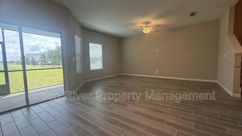 Jacksonville House: 10361 Benson Lake Dr