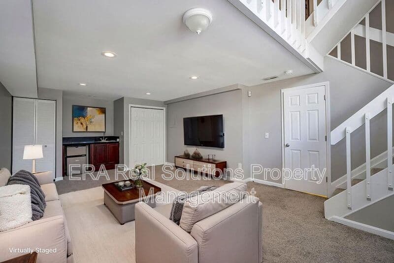 CIncinnati Condo: 2132 Gilbert Ave.