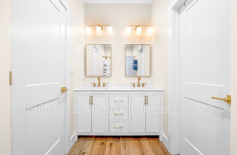 Crouse House: 2462 Shoal Rd