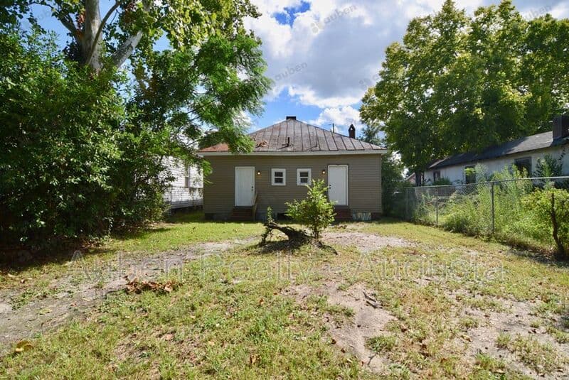 Augusta House: 1717 Starnes Street