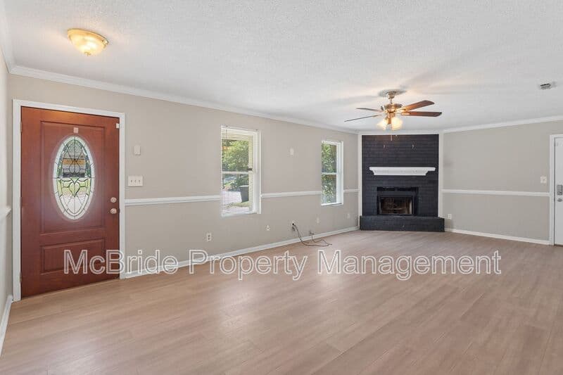 Augusta House: 4009 Royal Oaks Court