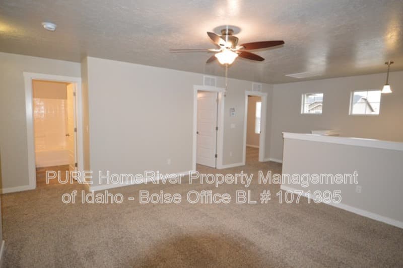 Meridian House: 629 N Manship Ave