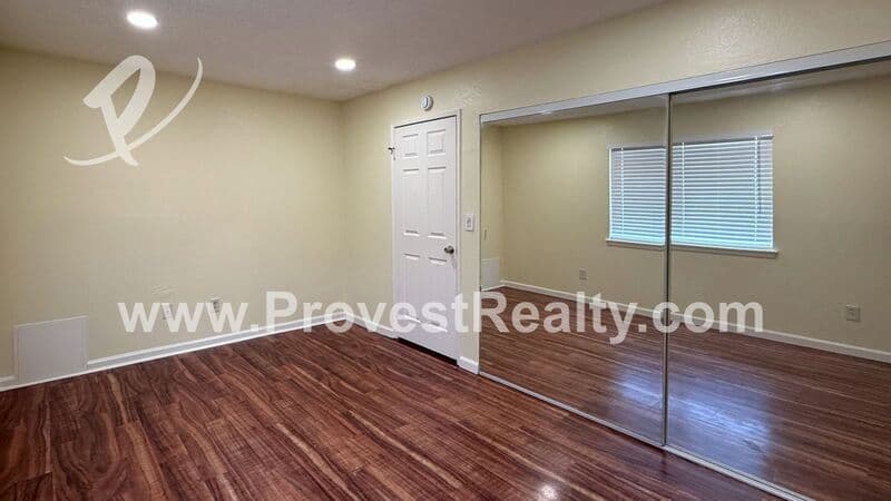 Apple Valley House: 12406 Pawnee Rd
