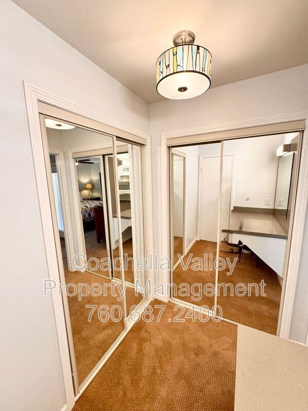 Palm Springs House: 2004 N San Antonio Rd