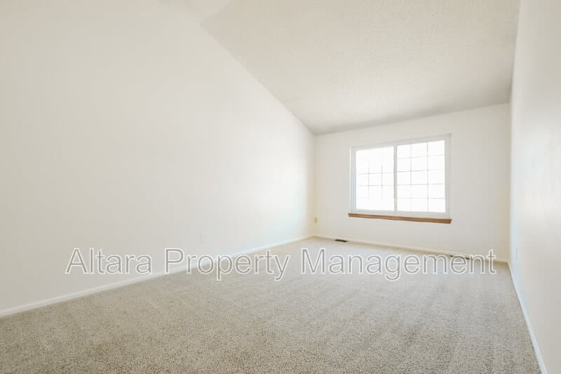 Aurora Townhome: 10041 E Mexico Ave
