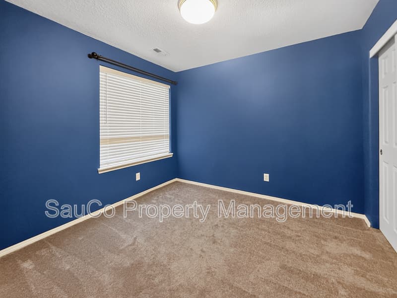 Hillsboro House: 948 SE Elina Ave