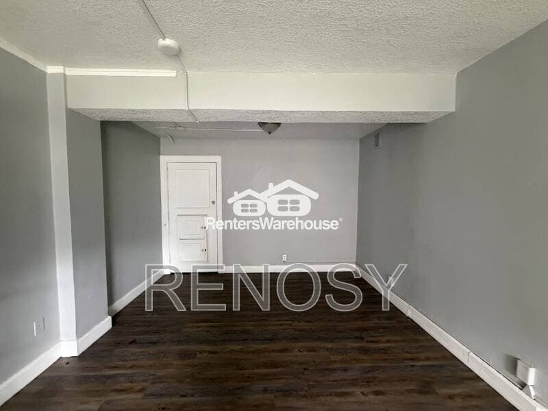 Des Moines Condo: 3607 Ingersoll Ave