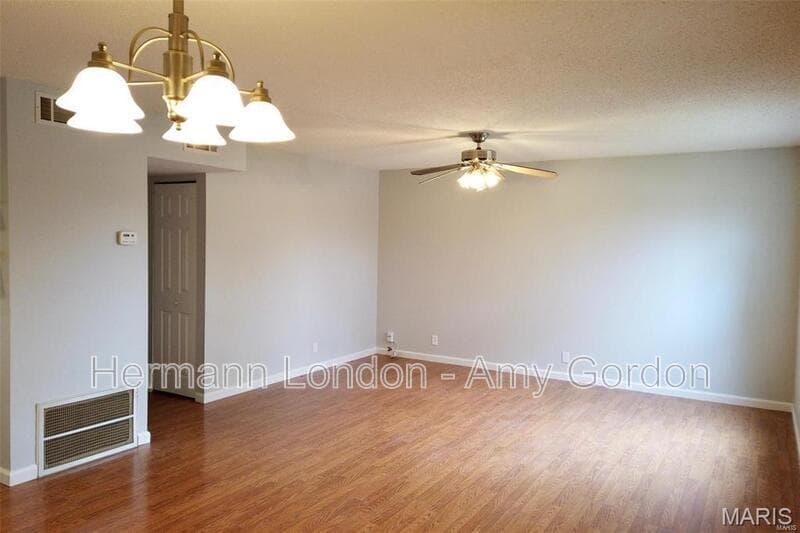 Bridgeton House: 11120 Whitehall Manor Drive