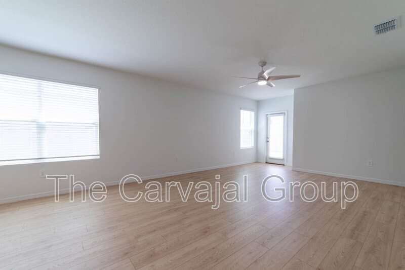 Davenport House: 4812 Rolling Lake Lane