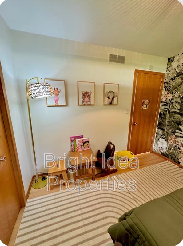 Saint Paul House: 896 Hadley Lane North