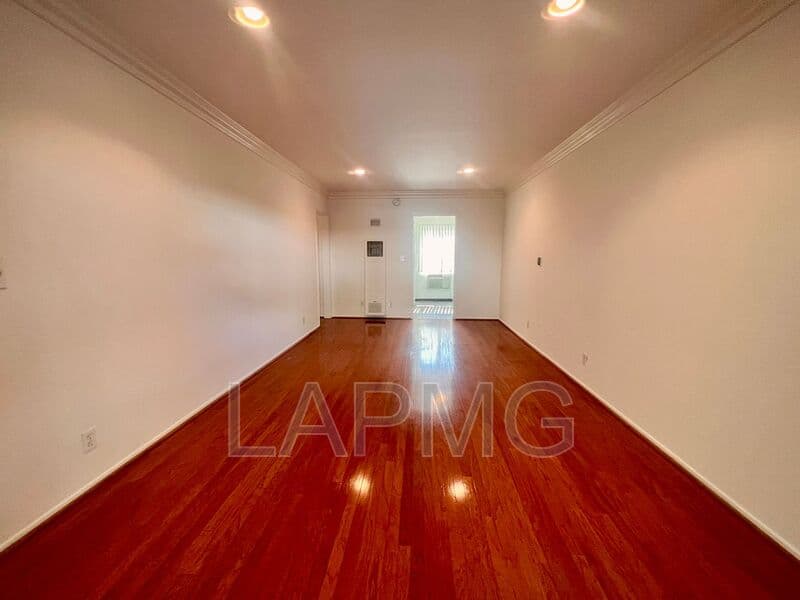 West Hollywood House: 8130 Norton Ave.
