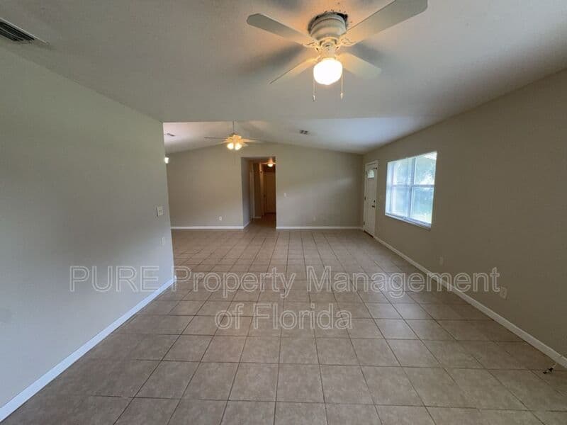 Summerfield House: 13606 SE 48th Court