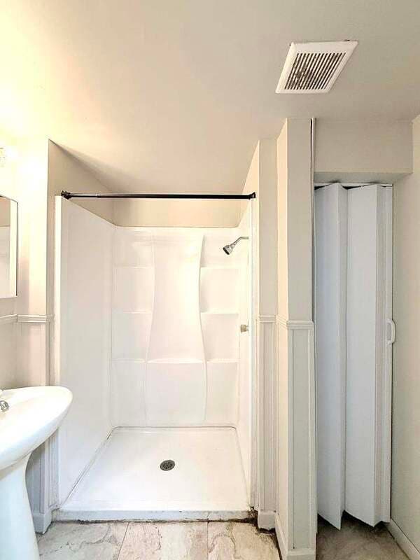 St. Petersburg House: 975 13th Avenue South