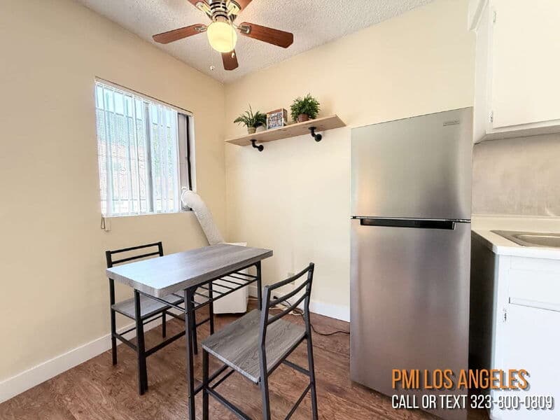 Los Angeles Condo: 1497 West 29th Street