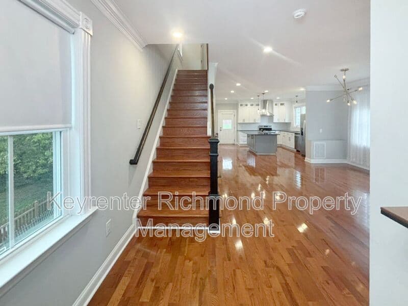 Richmond House: 4901 Goddin Circle