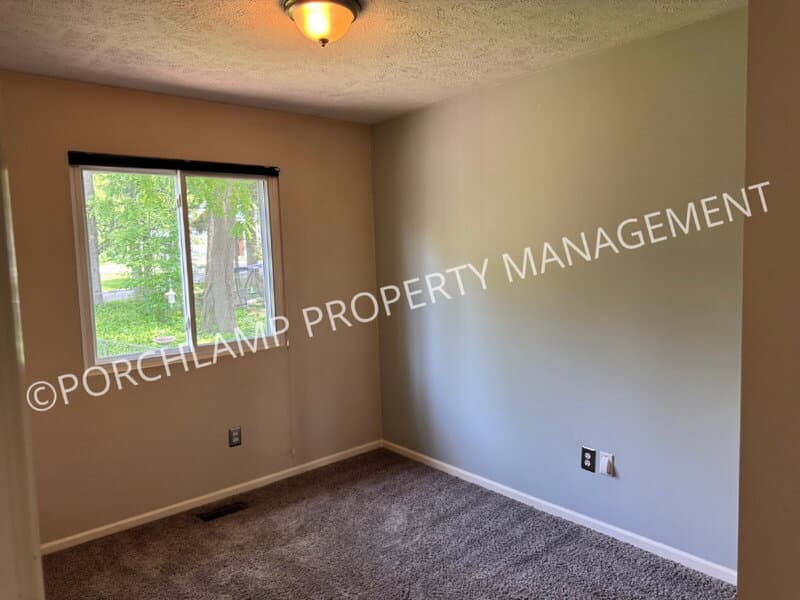 Grand Rapids House: 6235 Cascade Road Southeast