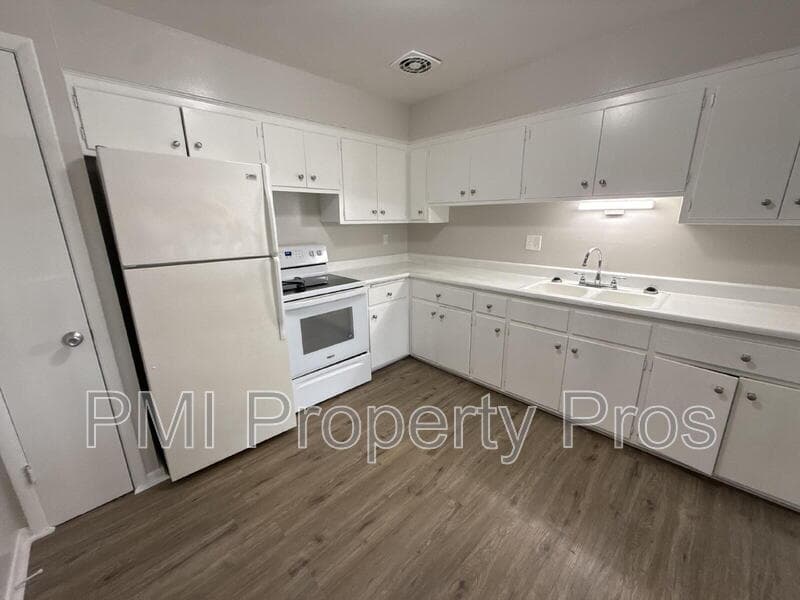 Milwaukee Condo: 7701 West Hampton Avenue